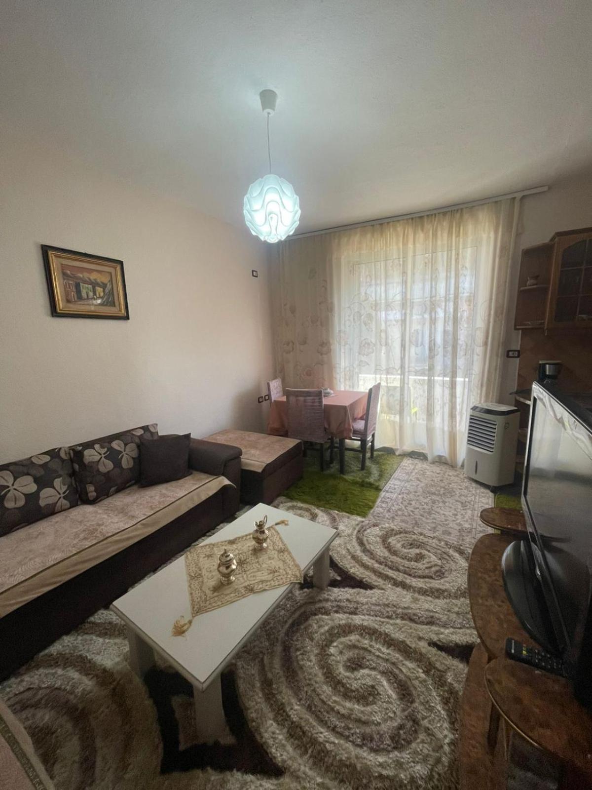 Ledi'S Apartment Гірокастра Екстер'єр фото