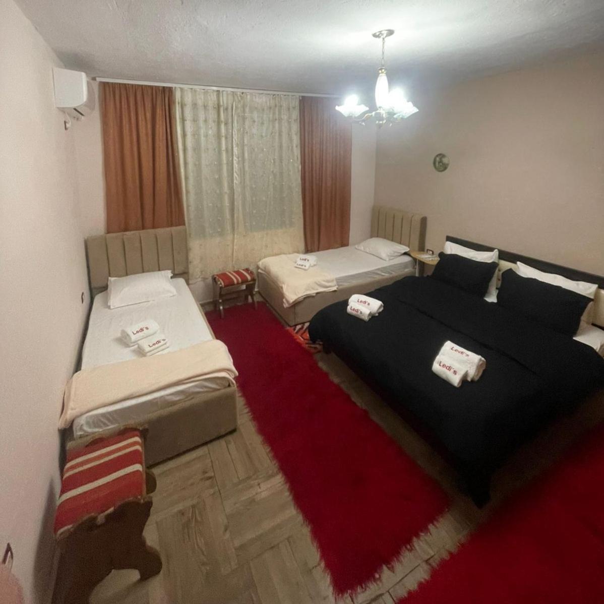 Ledi'S Apartment Гірокастра Екстер'єр фото