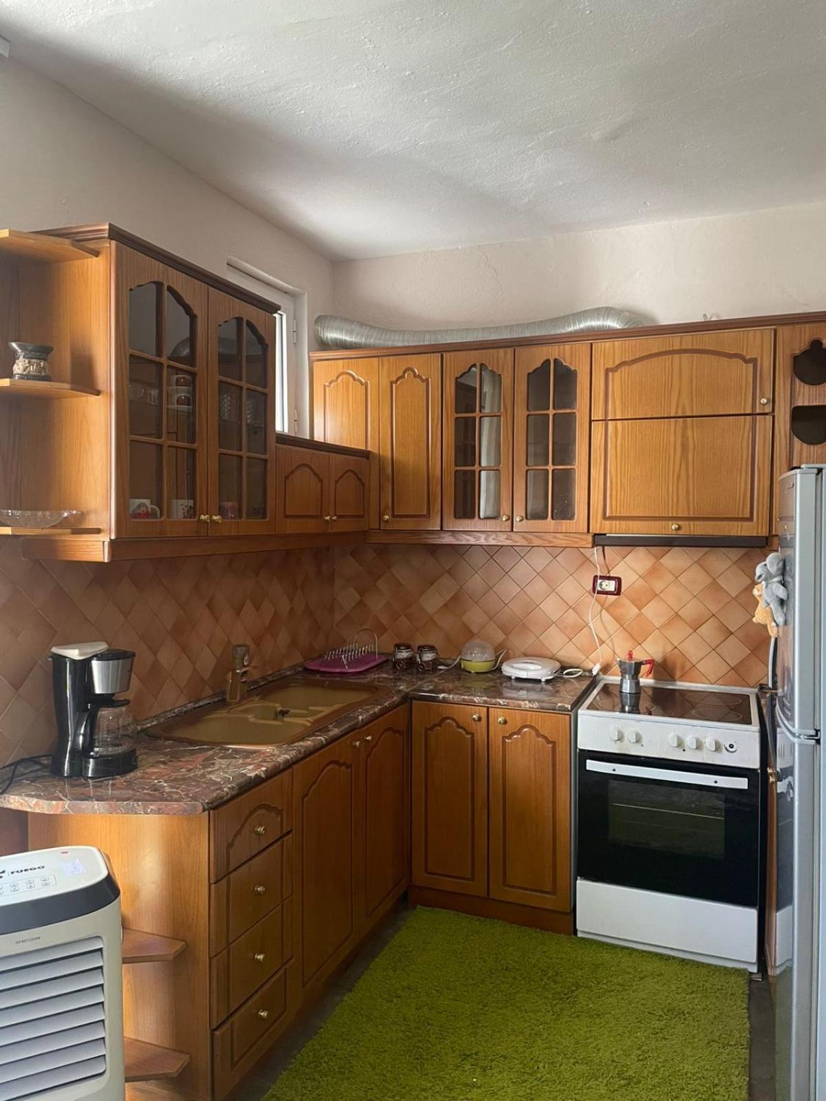 Ledi'S Apartment Гірокастра Екстер'єр фото